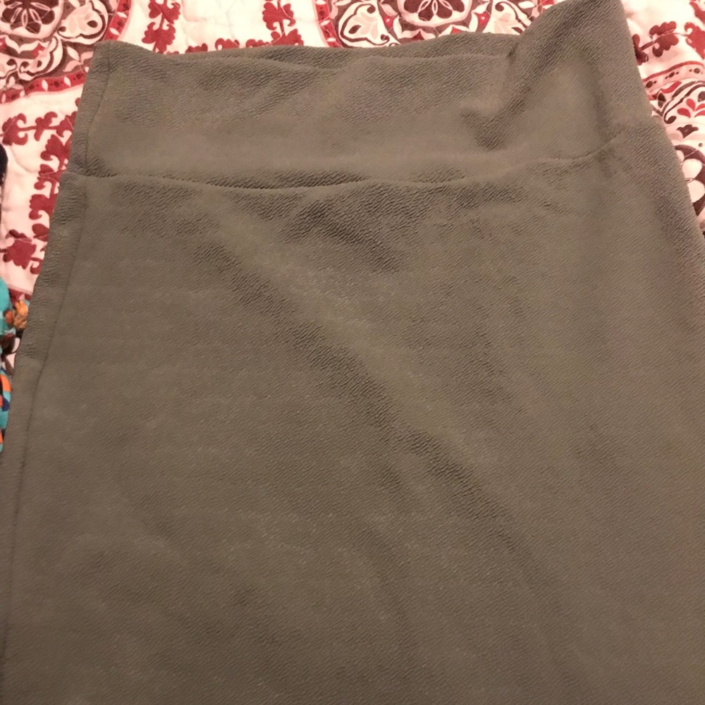 Small LulaRoe Cassie